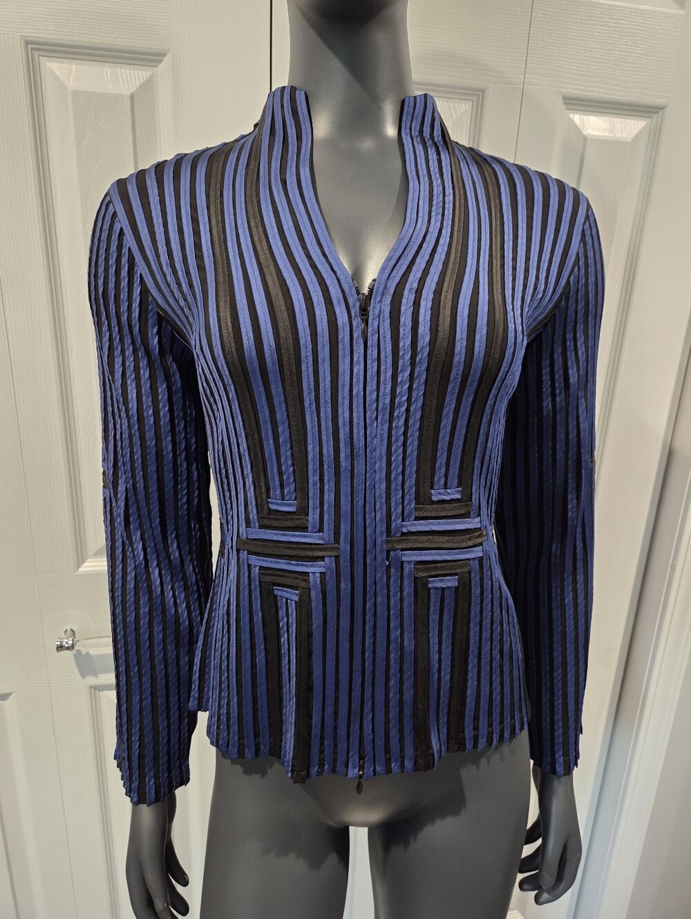 Weavz Black & Blue Ribbed Zip Jacket